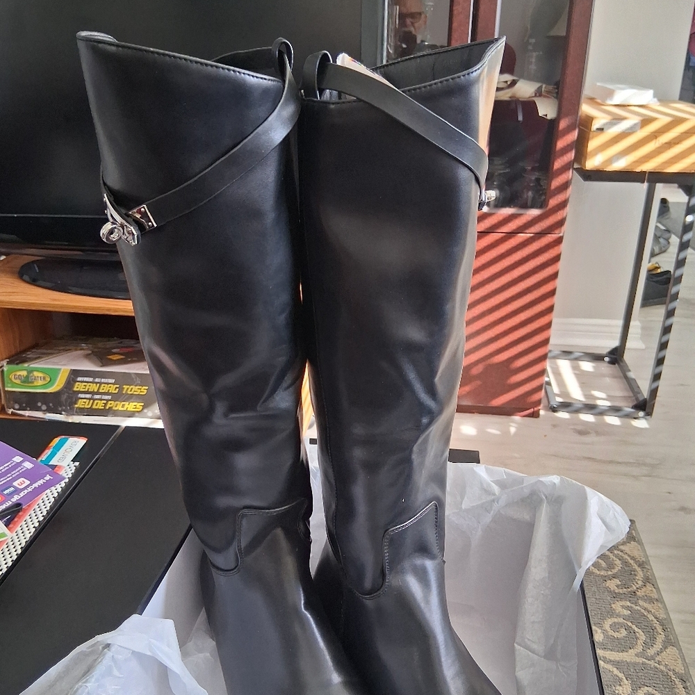 Black Knee-High Leather Boots